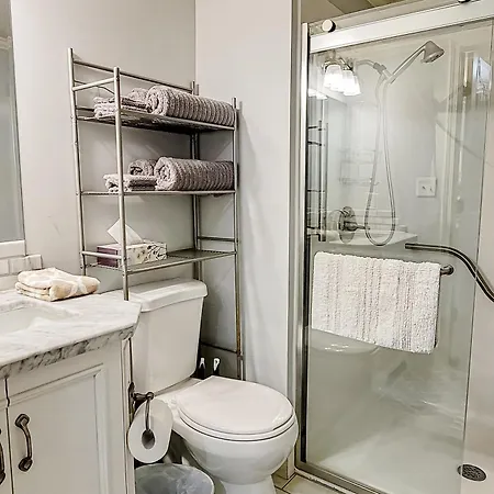Little River Loft & Riverfront Gem Townsend Room photo