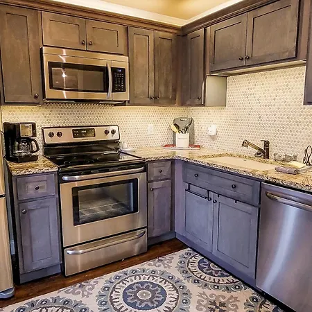 Little River Loft & Riverfront Gem Townsend Room photo