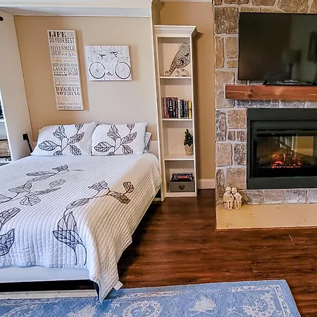 Little River Loft & Riverfront Gem Townsend Room photo