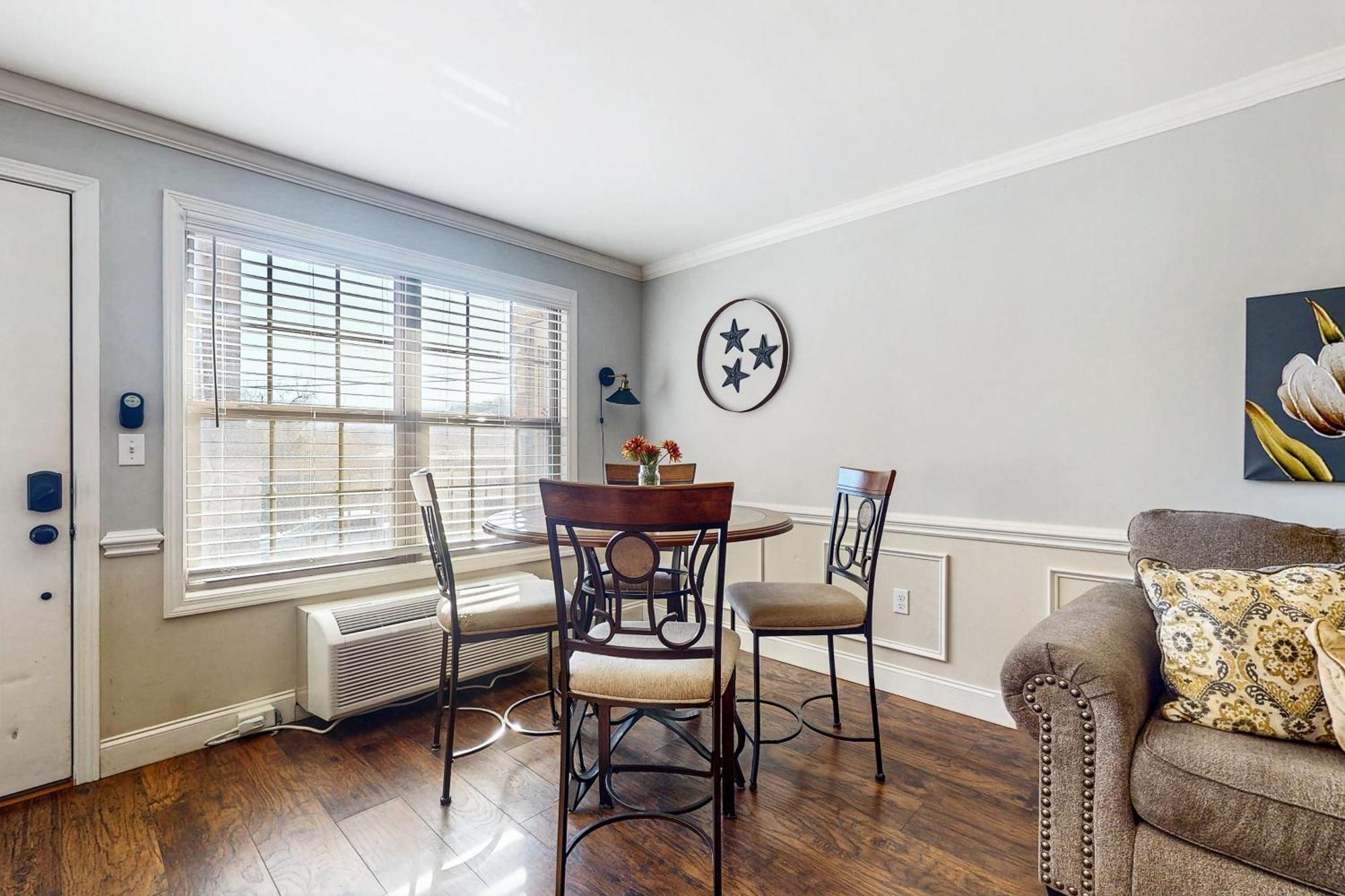 Little River Loft & Riverfront Gem Townsend