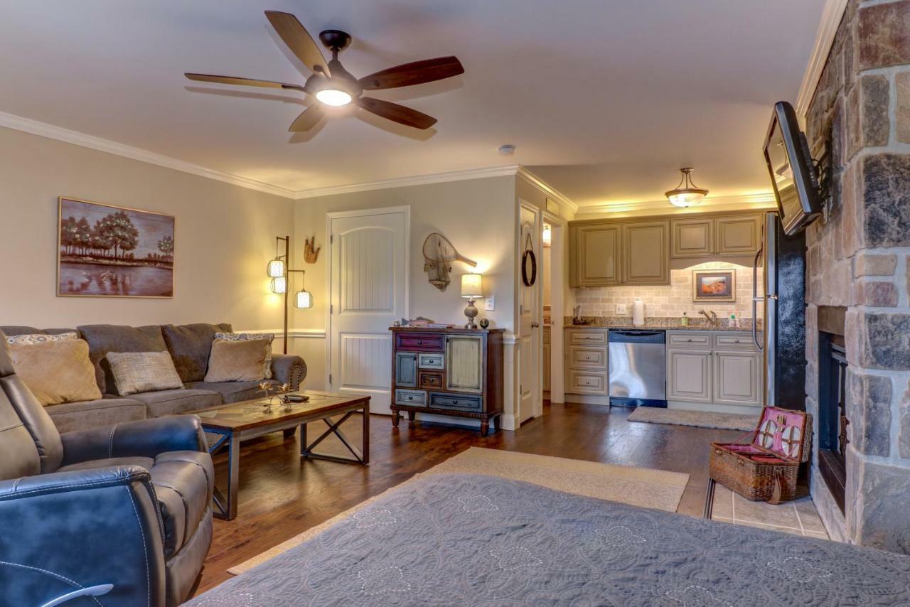 Little River Loft & Riverfront Gem * Townsend